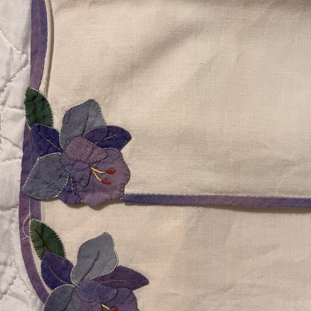 Vintage Applique Purple Floral Napkins Set of 4 White Linen Cottagecore 15x15